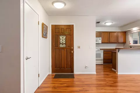 Entry Way - 5637 Cascade Dr, Redding, CA 96003 photo 1 of 1
