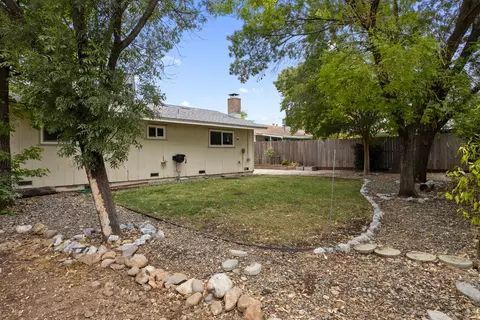 Exterior - 5637 Cascade Dr, Redding, CA 96003 photo 10 of 13