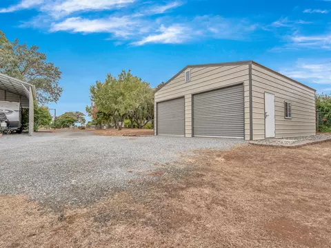 Exterior - 6905 Scotview Ln, Anderson, CA 96007 photo 10 of 15