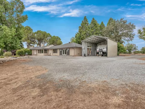 Exterior - 6905 Scotview Ln, Anderson, CA 96007 photo 9 of 15