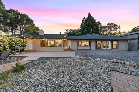 Exterior - 6905 Scotview Ln, Anderson, CA 96007 photo 7 of 15