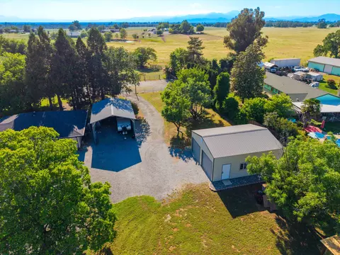 View/Area - 6905 Scotview Ln, Anderson, CA 96007 photo 4 of 8