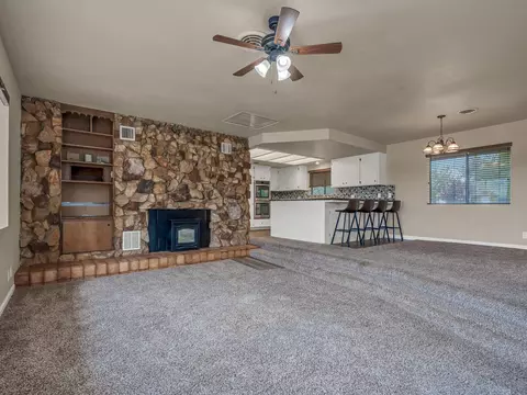 Living - 6905 Scotview Ln, Anderson, CA 96007 photo 2 of 12