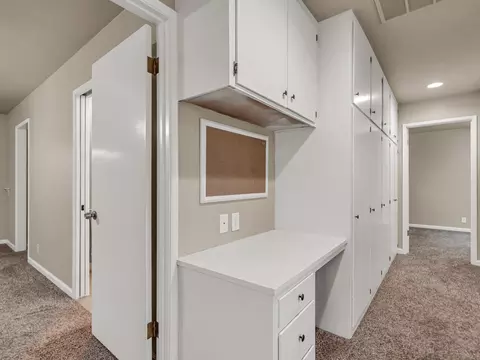 Entry Way - 6905 Scotview Ln, Anderson, CA 96007 photo 4 of 5