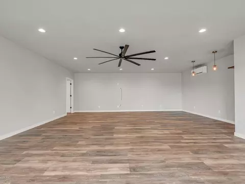 Living - 6905 Scotview Ln, Anderson, CA 96007 photo 7 of 12