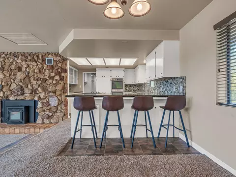 Kitchen - 6905 Scotview Ln, Anderson, CA 96007 photo 1 of 6