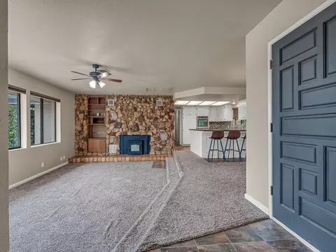 Entry Way - 6905 Scotview Ln, Anderson, CA 96007 photo 2 of 5