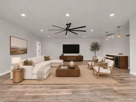 Living - 6905 Scotview Ln, Anderson, CA 96007 photo 6 of 12