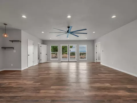 Living - 6905 Scotview Ln, Anderson, CA 96007 photo 11 of 12