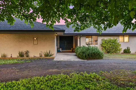 Exterior - 6905 Scotview Ln, Anderson, CA 96007 photo 4 of 15