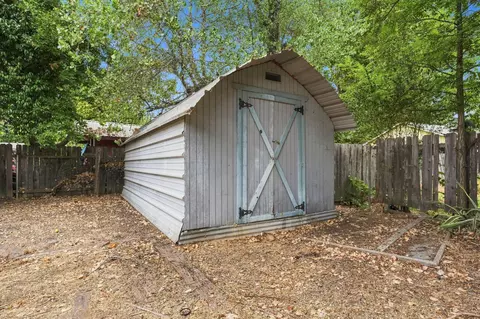 Exterior - 2460 N Bonnyview Rd, Redding, CA 96001 photo 7 of 7