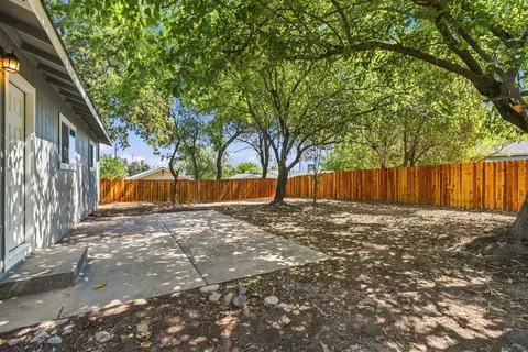 Exterior - 3405 West St, Redding, CA 96001 photo 4 of 6
