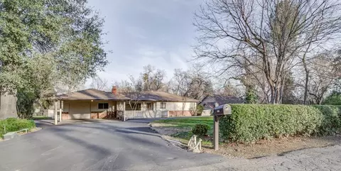 5855 Live Oak Ln, Redding, CA 96001