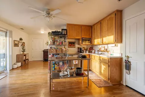 Kitchen - 332 Franciscan Trl, Redding, CA 96003 photo 3 of 3