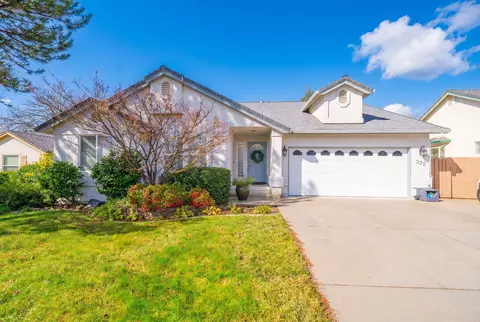 332 Franciscan Trl, Redding, CA 96003