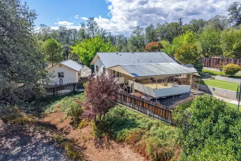 Exterior - 9047 Chaparral Dr, Redding, CA 96001 photo 40 of 46