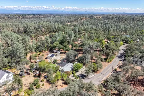 View/Area - 9047 Chaparral Dr, Redding, CA 96001 photo 4 of 7