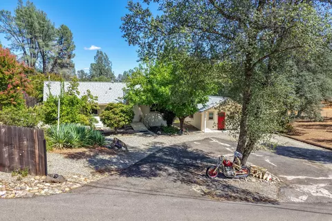 Exterior - 9047 Chaparral Dr, Redding, CA 96001 photo 38 of 46