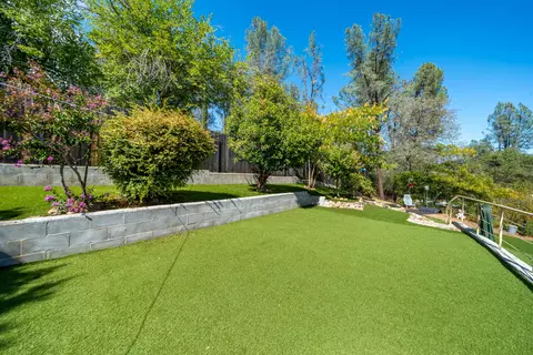 Exterior - 9047 Chaparral Dr, Redding, CA 96001 photo 17 of 46