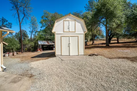 Exterior - 9047 Chaparral Dr, Redding, CA 96001 photo 30 of 46