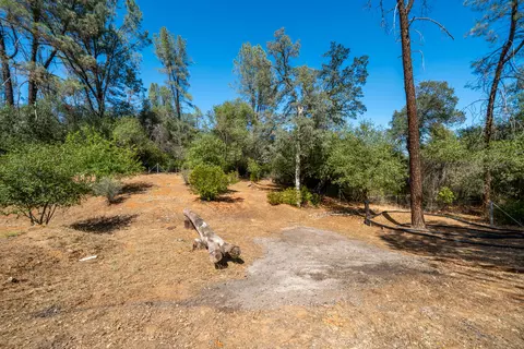 Exterior - 9047 Chaparral Dr, Redding, CA 96001 photo 36 of 46