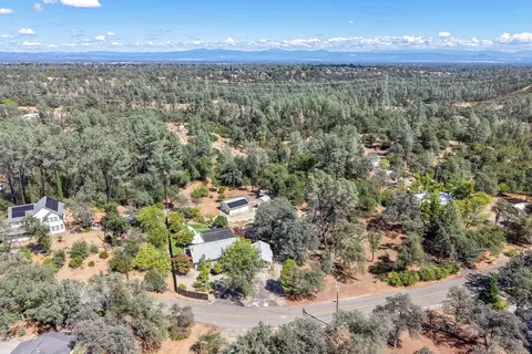 View/Area - 9047 Chaparral Dr, Redding, CA 96001 photo 3 of 7