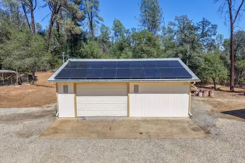 Exterior - 9047 Chaparral Dr, Redding, CA 96001 photo 45 of 46