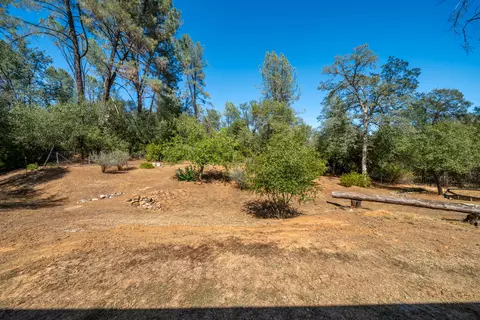 Exterior - 9047 Chaparral Dr, Redding, CA 96001 photo 35 of 46