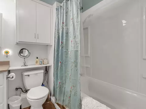 Bath - 1541 Lewiston Rd, Lewiston, CA 96052 photo 3 of 3