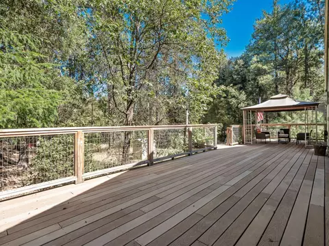 Exterior - 1541 Lewiston Rd, Lewiston, CA 96052 photo 3 of 7
