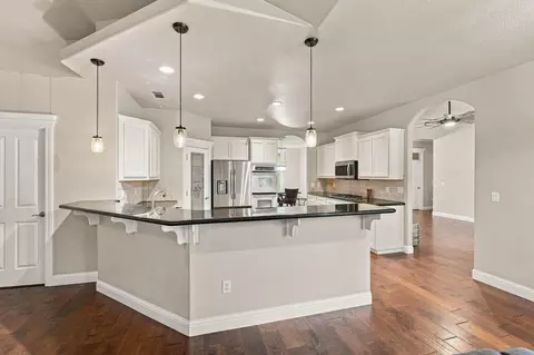 Kitchen - 19355 Jacqueline St, Anderson, CA 96007 photo 1 of 4