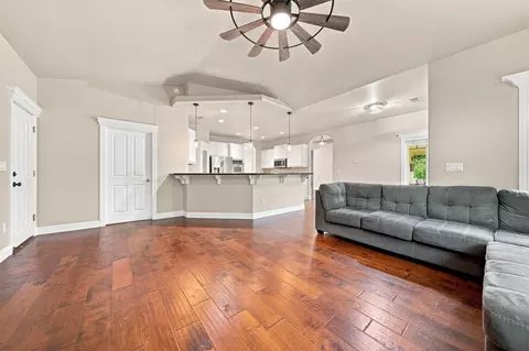 Living - 19355 Jacqueline St, Anderson, CA 96007 photo 3 of 6