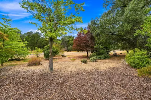 Exterior - 19355 Jacqueline St, Anderson, CA 96007 photo 10 of 11