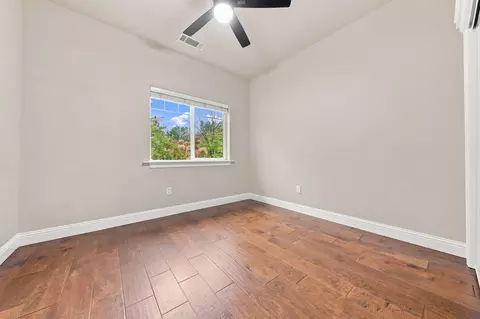 Bedroom - 19355 Jacqueline St, Anderson, CA 96007 photo 4 of 4