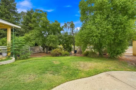 Exterior - 19355 Jacqueline St, Anderson, CA 96007 photo 5 of 11