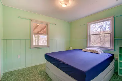 Bedroom - 441 Creekside Rd, Hyampom, CA 96046 photo 4 of 6