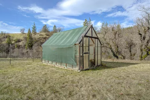 Exterior - 441 Creekside Rd, Hyampom, CA 96046 photo 12 of 12