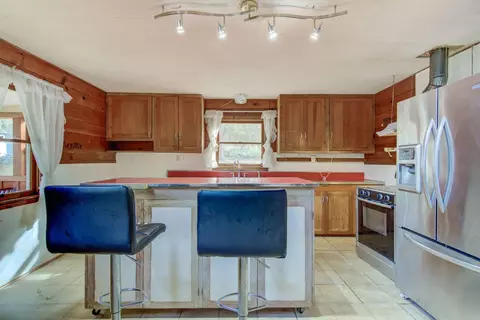 Kitchen - 441 Creekside Rd, Hyampom, CA 96046 photo 2 of 7