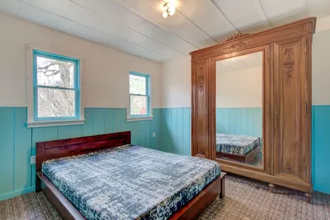 Bedroom - 441 Creekside Rd, Hyampom, CA 96046 photo 2 of 6