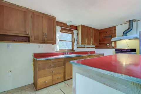 Kitchen - 441 Creekside Rd, Hyampom, CA 96046 photo 4 of 7