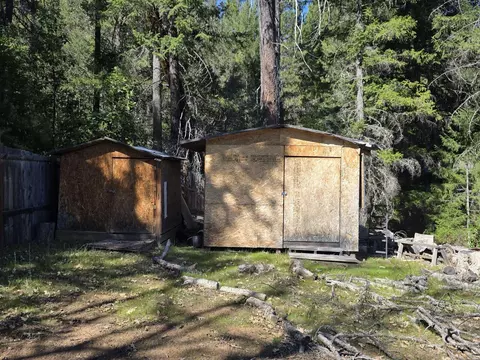 Exterior - 2141 Mc Alexander Rd, Hayfork, CA 96041 photo 12 of 18