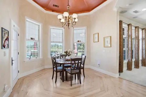 Dining - 19640 Dairyland Dr, Redding, CA 96002 photo 2 of 3