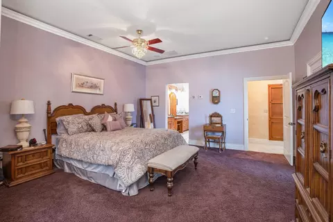 Bedroom - 19640 Dairyland Dr, Redding, CA 96002 photo 2 of 5