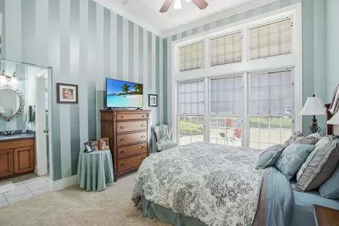 Bedroom - 19640 Dairyland Dr, Redding, CA 96002 photo 5 of 5