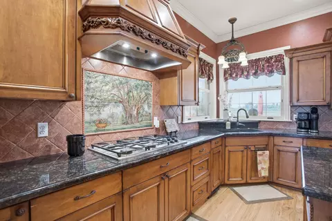 Kitchen - 19640 Dairyland Dr, Redding, CA 96002 photo 3 of 4