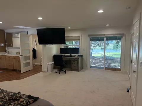 Bedroom - 25443 Glenburn Rd, Fall River Mills, CA 96028 photo 1 of 2