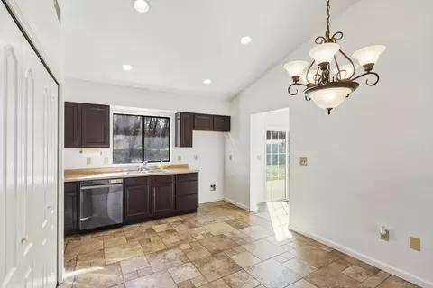 57 Cooper Dr, Redding, CA 96001 photo 9
