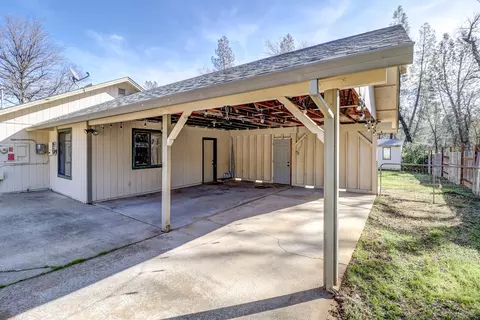 57 Cooper Dr, Redding, CA 96001 photo 4