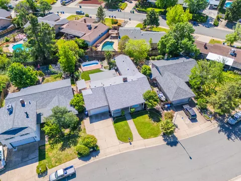View/Area - 4065 Meander Dr, Redding, CA 96001 photo 9 of 10