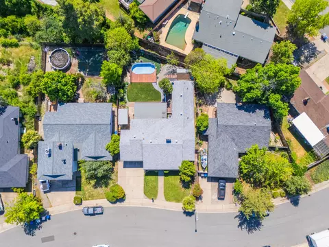 View/Area - 4065 Meander Dr, Redding, CA 96001 photo 5 of 10